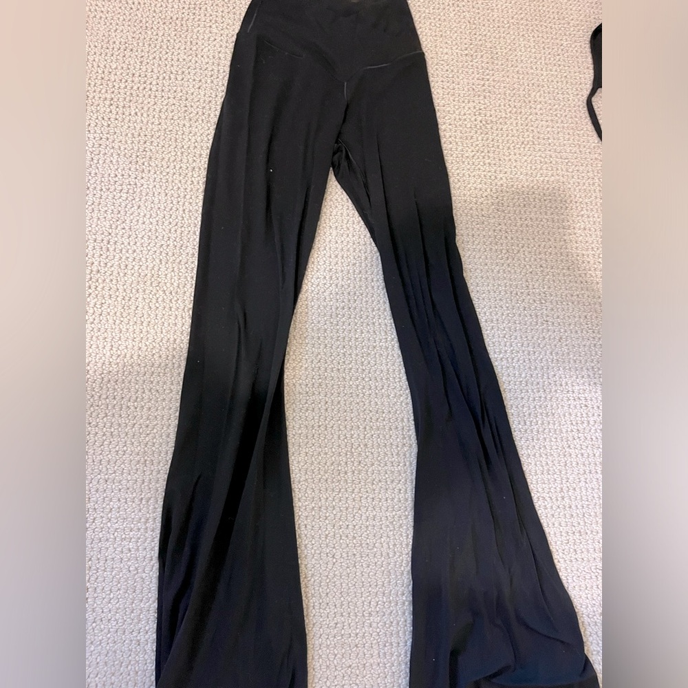 size small crossover black aerie flare leggings